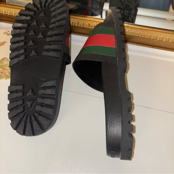 Mens Gucci Rubber Slide Sandal - Picture 10 of 16